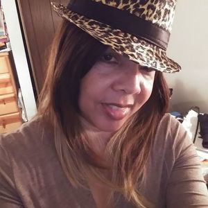 Meet your Posher, Deborah